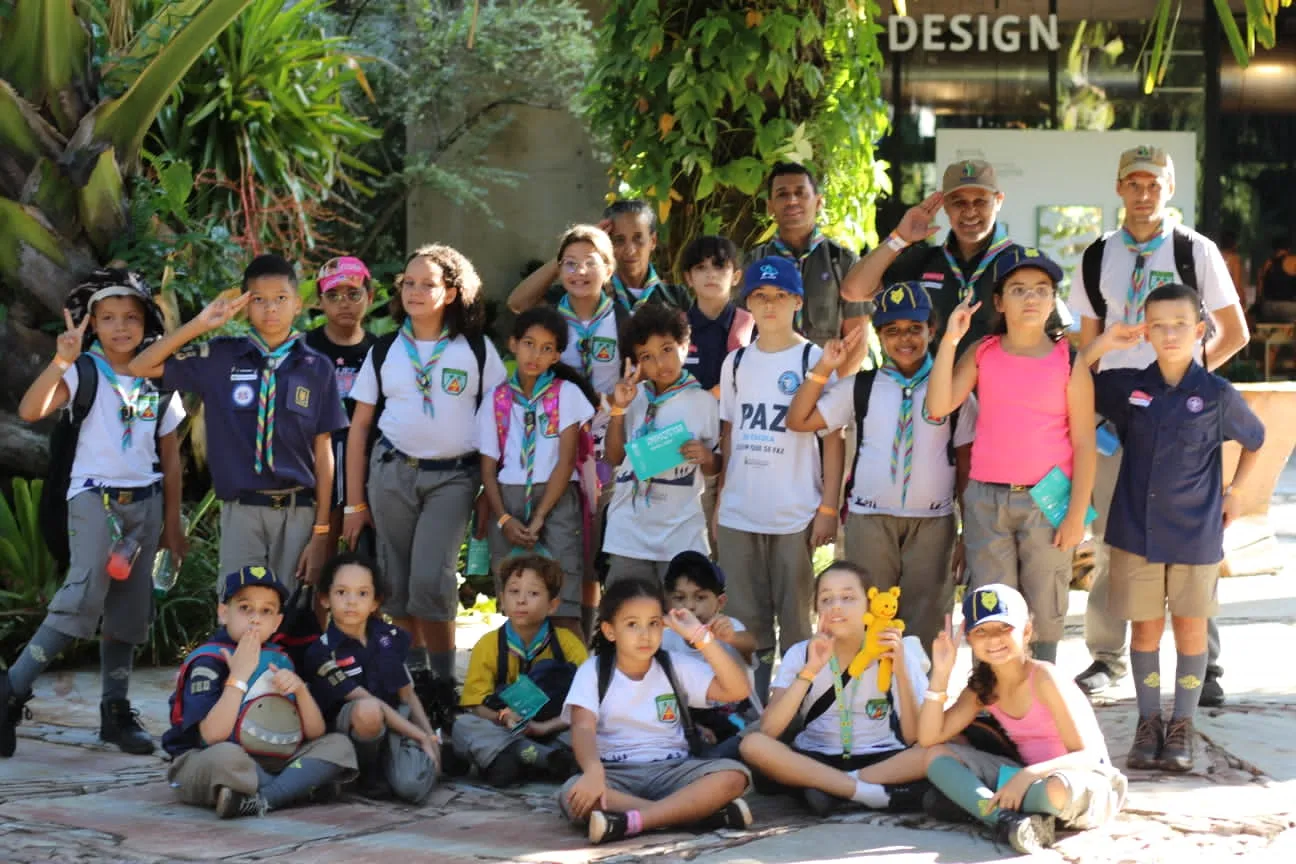 Visita da Alcateia Lobo Dourado ao Inhotim (Abril, 2024)